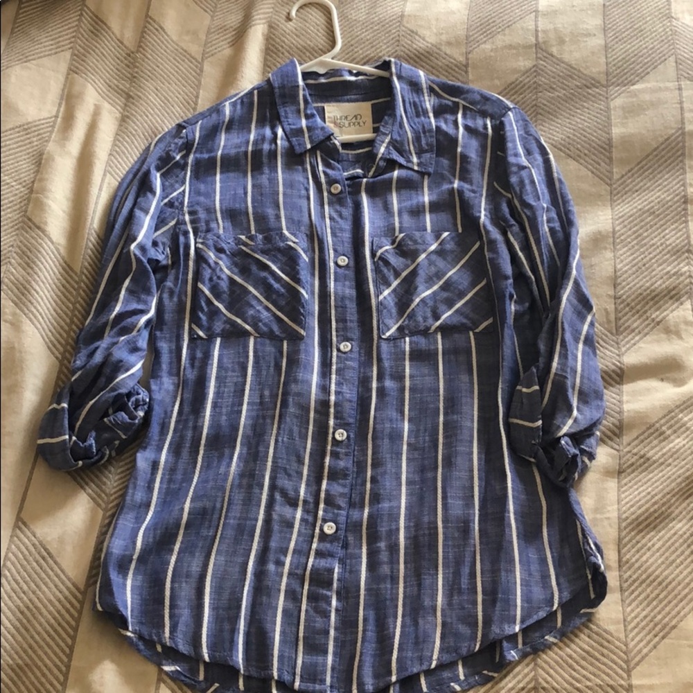 Blue stripped button up